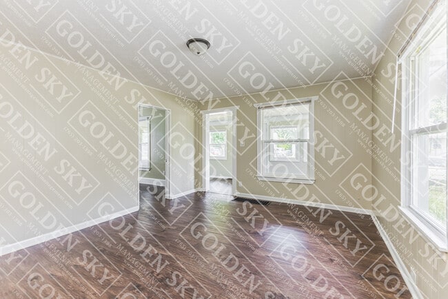 Photo - 2909 S Franklin St