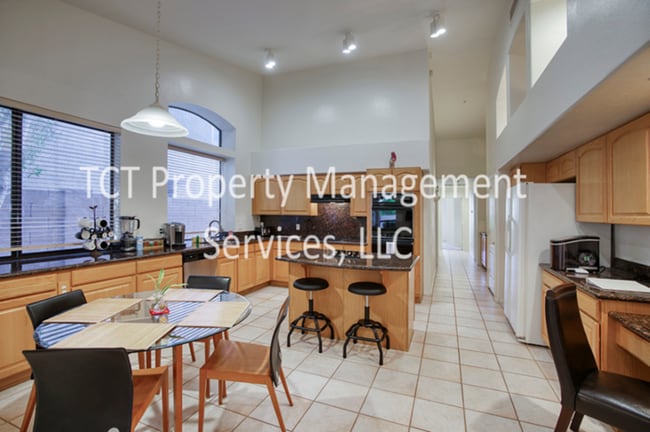 Photo - Spacious Four Bedroom Home in Scottsdale