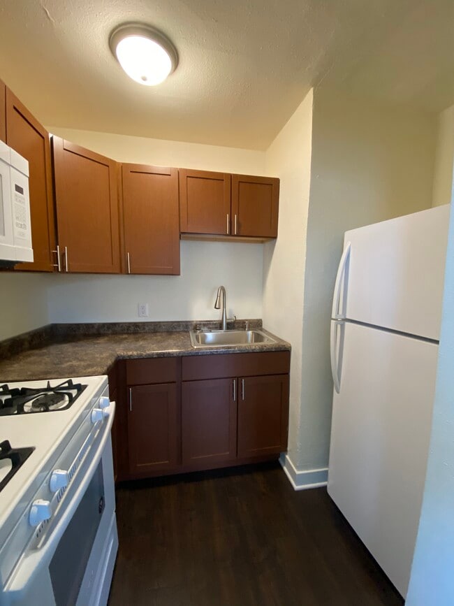 Photo - 206 Blair N St