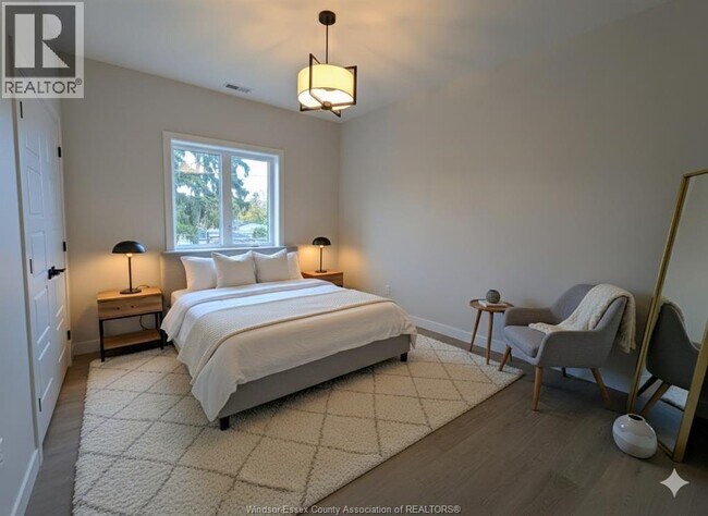 Photo - 926-928 Giles BOULEVARD Unit# 4 Unit 4