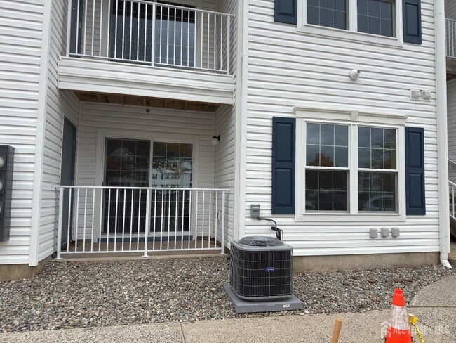 Photo - 1215 Waterford Dr