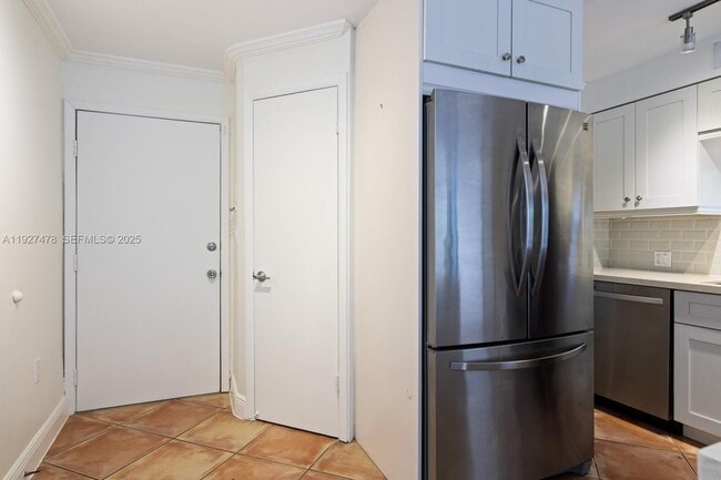 Photo - 3028 Center St