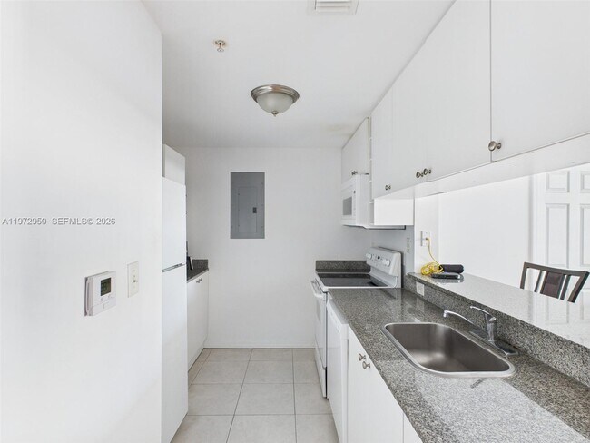 Photo - 275 NE 18th St Unit 810