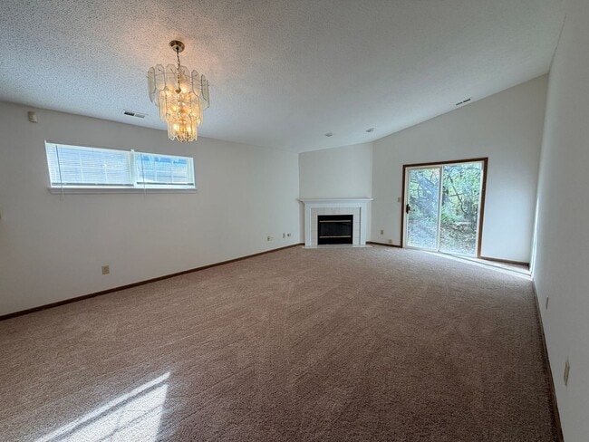 Photo - 4020 Crabtree Ct