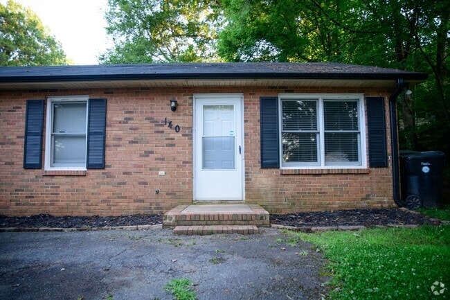 Building Photo - 2 Bedroom Duplex in Concord Rental