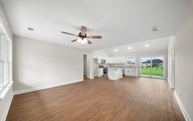 Photo - 106 Enclave Ct