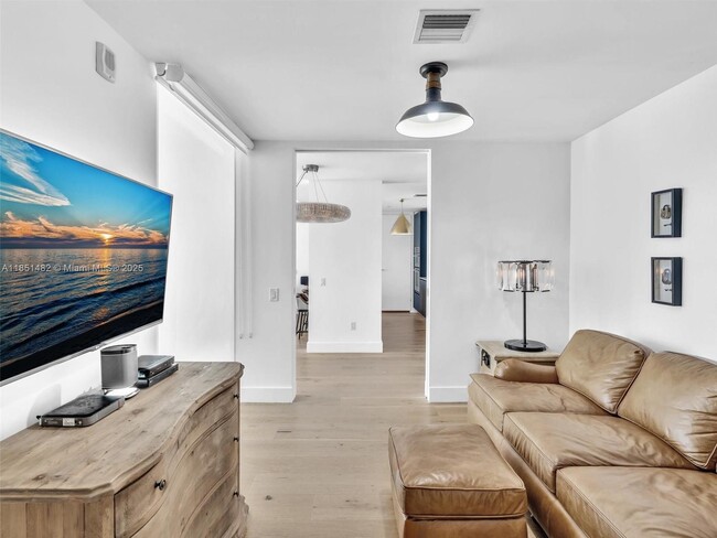 Photo - 1300 Brickell Bay Dr Unit 4202