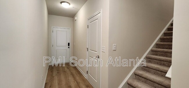 Photo - 336 Sinclair Ct