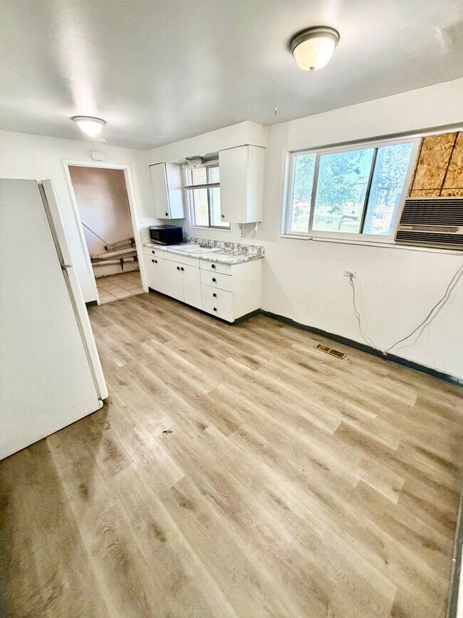 Photo - 105 W 250 N Unit 105-4