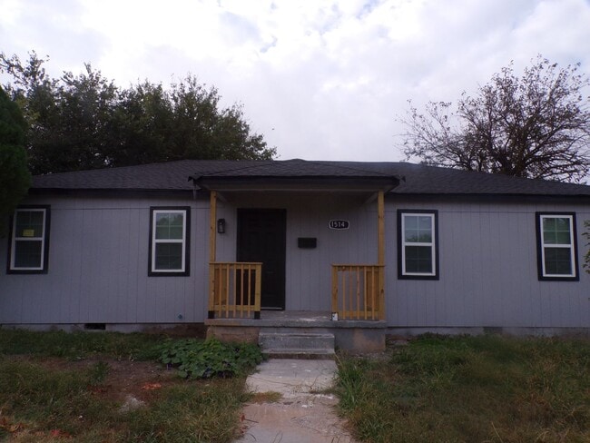 Building Photo - Great redo across the street form Pat Henry Elementary School