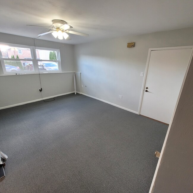 Sala de estar - 106 Braden Ct Unidad Apt 106