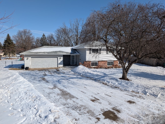 Photo - 8381 5th St NE