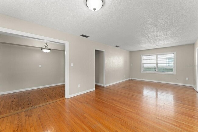 Photo - 2110 Gerda Terrace