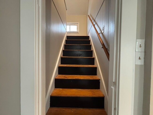 Photo - 3 Bedroom 1 Bath, Single Family Home, Lyell - Otis Neighborhood!