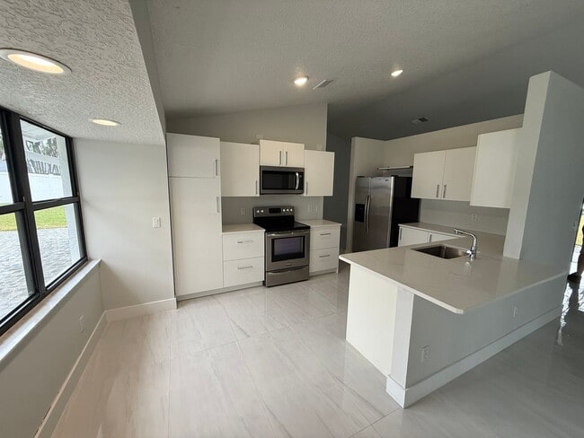 Photo - 3/2 plus office-Windermere Home