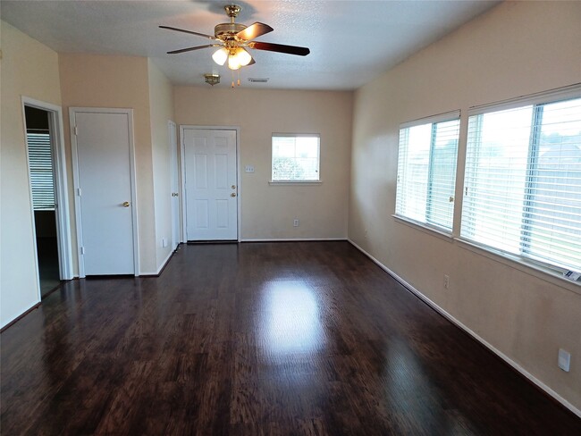 Photo - 20526 Patriot Park Ln