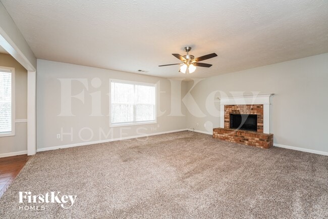 Photo - 250 Landon Way