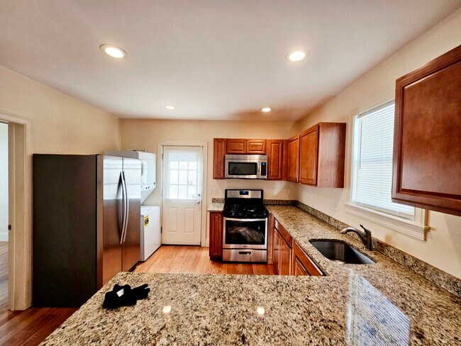 Photo - 35 Pratt St Unit 11