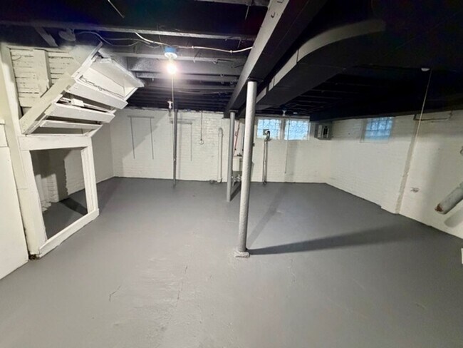 Photo - 3 bedroom 1 bath for lease- Section 8 ready