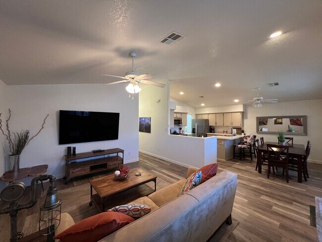 Photo - SHORT TERM RENTAL!