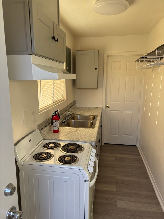 Photo - 525 Lakeview Dr