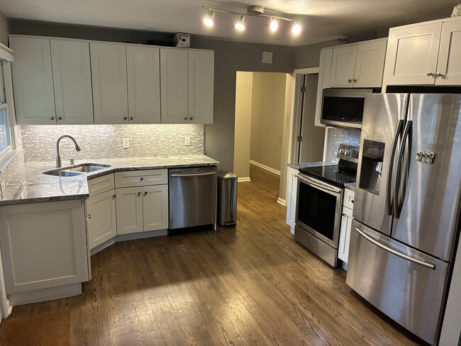 Photo - 1832-1834 Ulysses