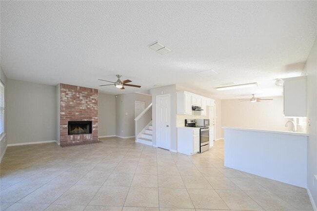 Photo - 2126 Jasmine Path