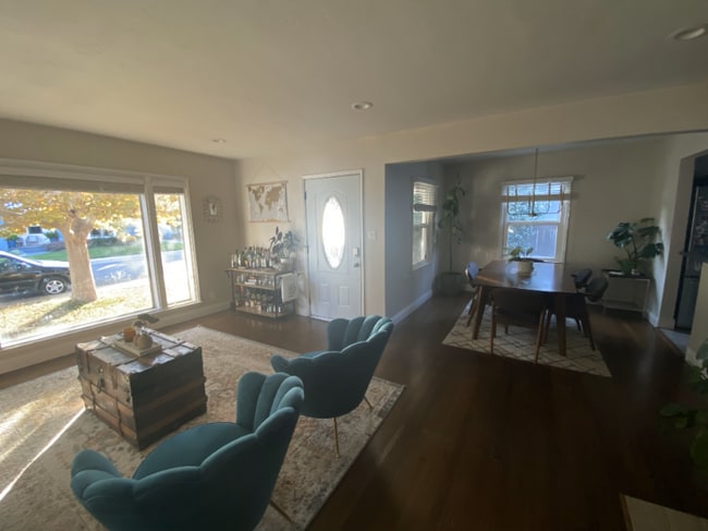 Photo - 615 Fremont Way