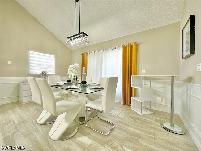 Photo - 3639 Kent Dr
