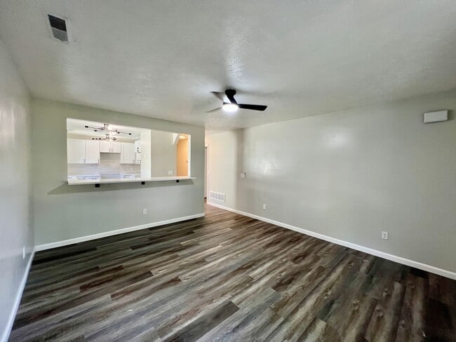 Photo - 28 Sycamore Dr
