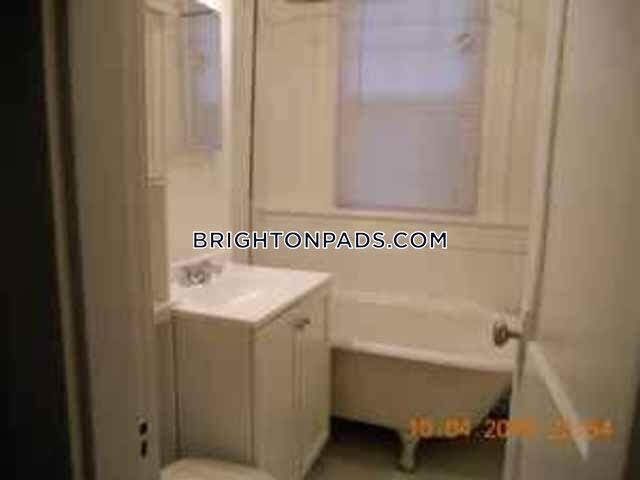 Building Photo - 286 Chestnut Hill Ave Rental