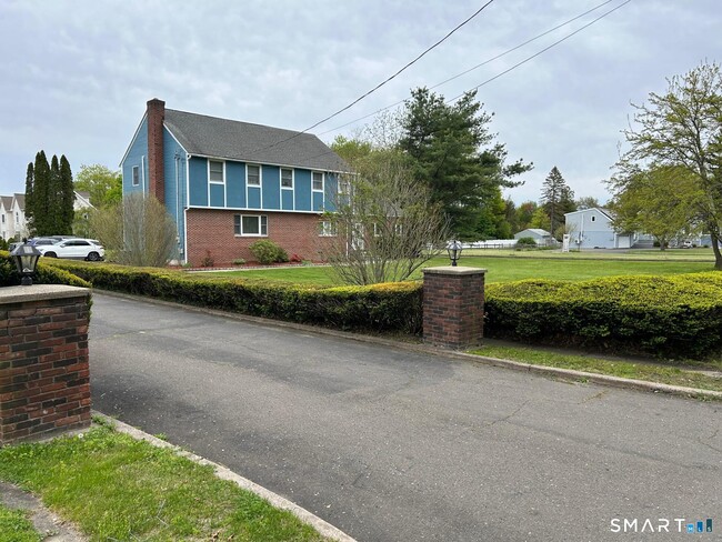 Photo - 890 Daniels Farm Rd