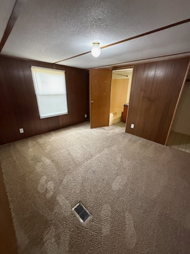 Photo - 1066 Worthville Rd Unidad 12 1066WO R