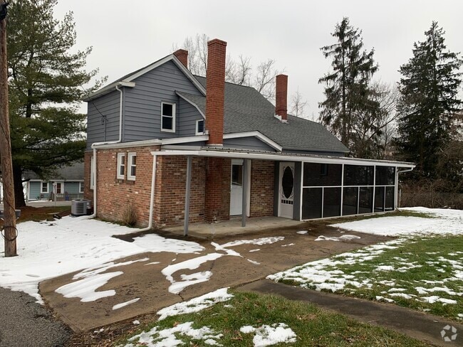 Building Photo - 593 Locust Ave Rental