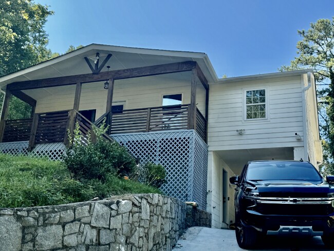 Photo - 2210 Pansy St NW