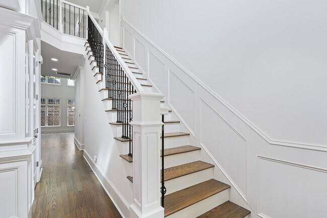 Photo - 3064 Stone Gate Dr NE