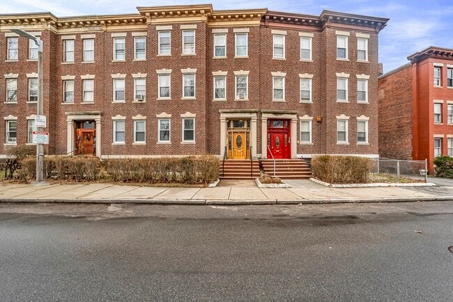 Building Photo - 86 Winthrop St