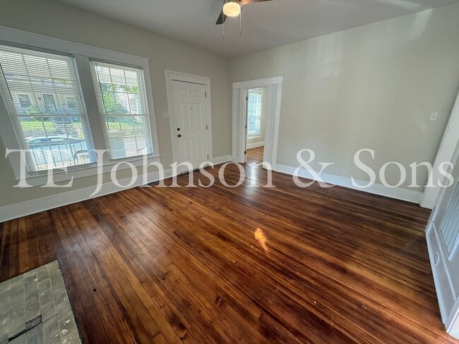 Photo - 415 E 16th St