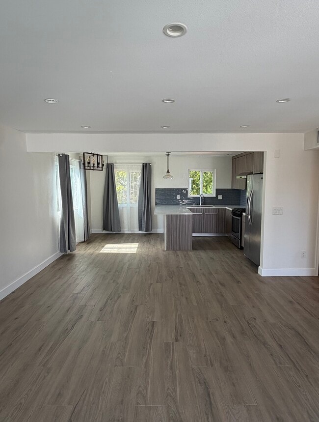 Photo - 733 Alabama St