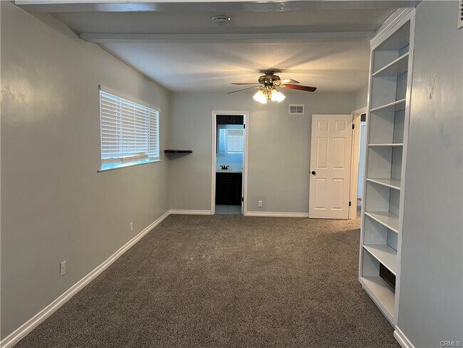 Photo - 800 N Tropicana Way