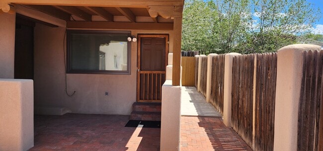 Photo - 507 Silva St