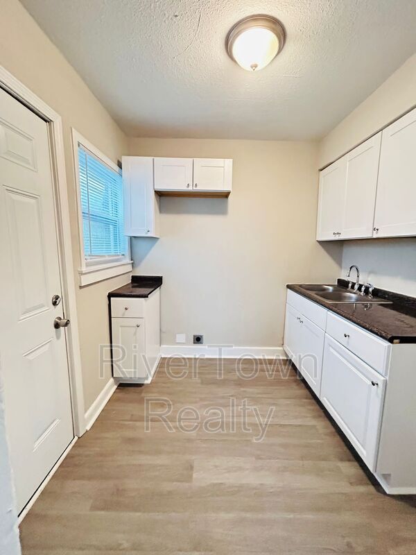 Photo - 3175 Jackson Ave