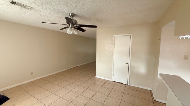 Photo - 2155 Hazlitt Dr