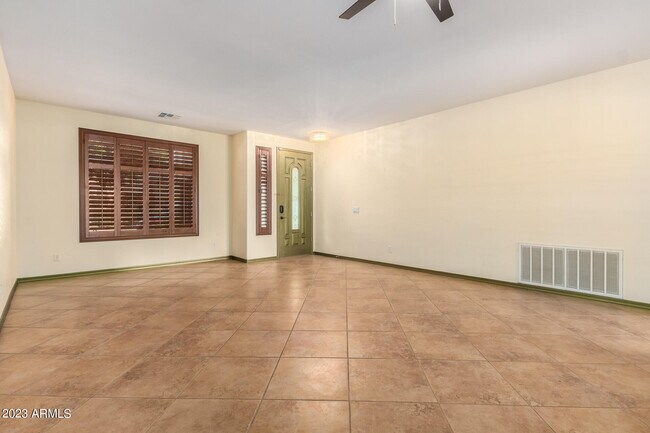 Photo - 14823 W Windsor Ave