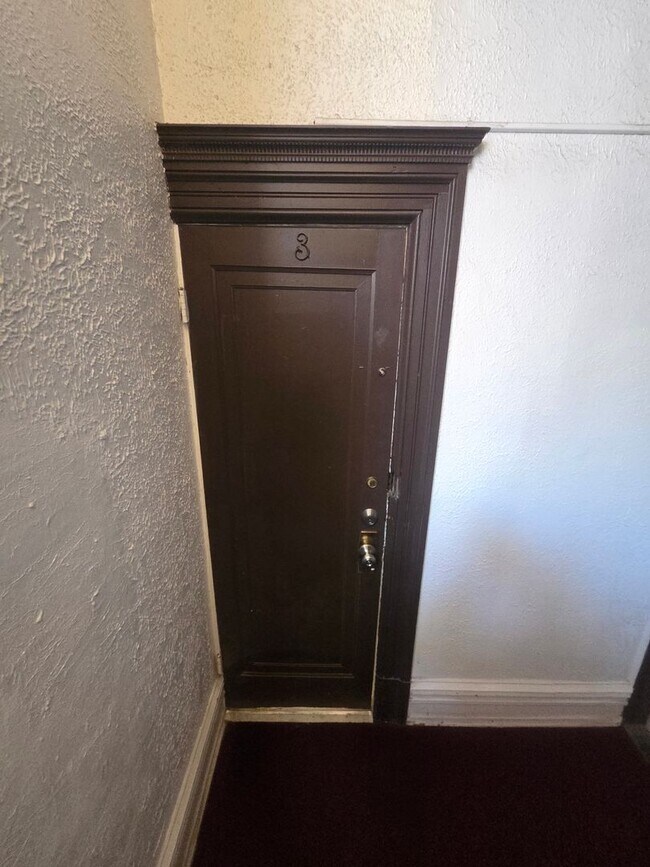834 N Clarkson St Unit 3