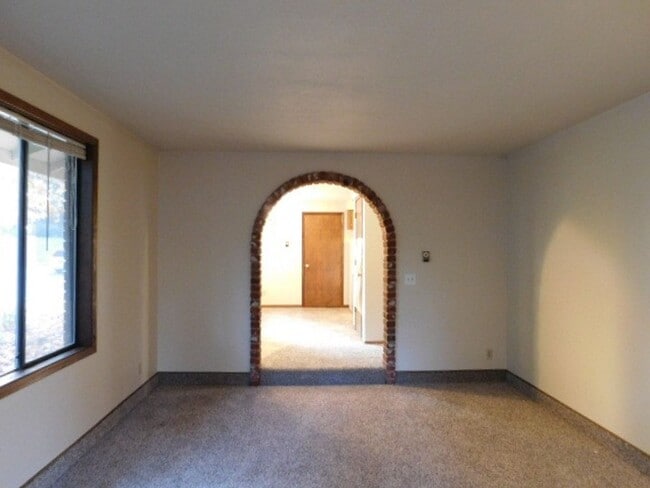 Photo - ellh01* Unit 4865