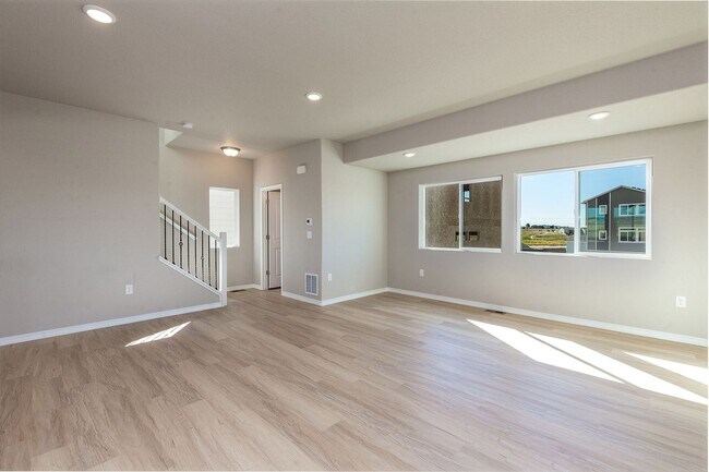 Photo - Single Family Home for Rent in Northeast o...