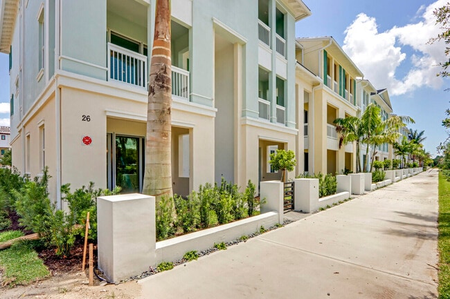 Building Photo - 12556 Gross Pointe Dr Rental