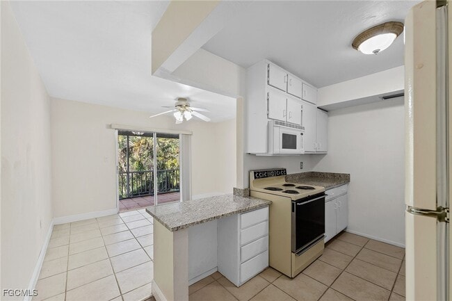 Building Photo - 2828 Jackson St Unit D8