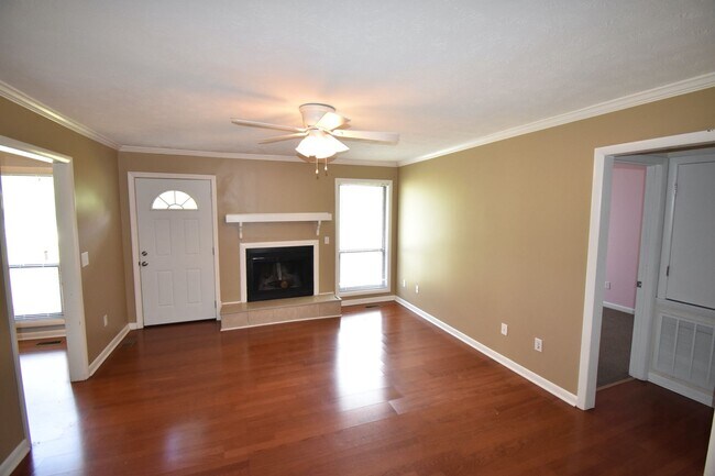 Photo - 6897 Kingsgate Dr